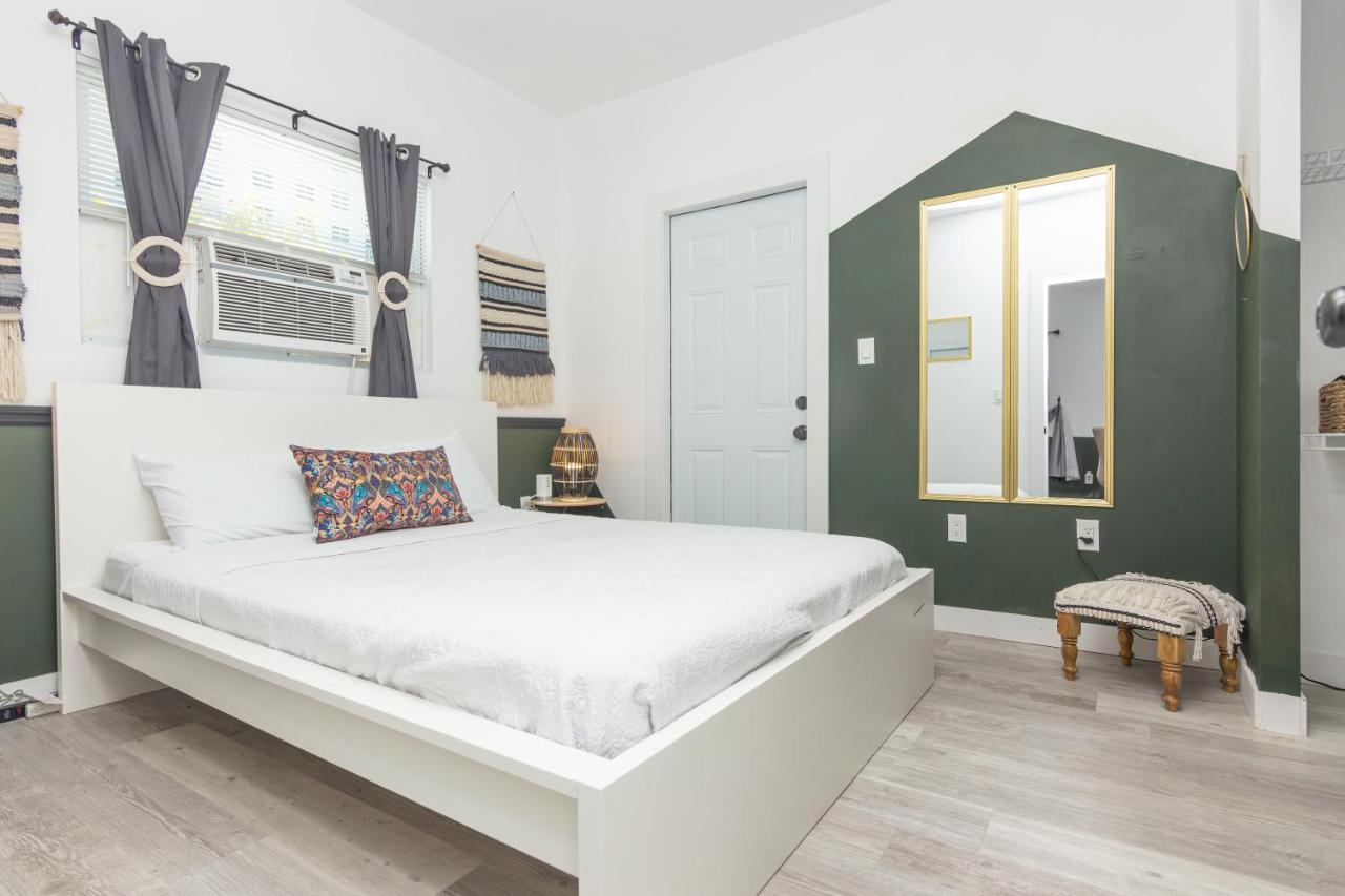 1 Bedroom Apartment With Balcony Miami - Heart Of Downtown Exteriör bild